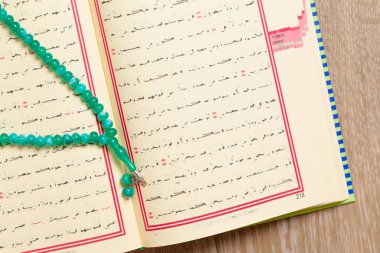 Kuran - Müslümanların kutsal kitabı