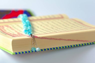 Kuran - Müslümanların kutsal kitabı