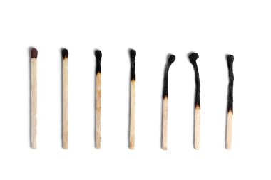 Beyaz arka plan üzerinde izole maçlar. Closeup çekim.