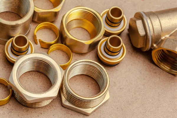 Araçlar ve sıhhi tesisat işleri için malzemeler