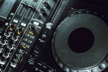 DJ ekipmanları yakın çekim studio