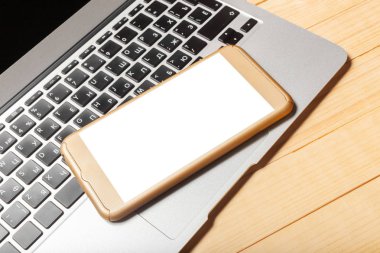 Ofis resepsiyon masası ile bilgisayar, malzemeleri