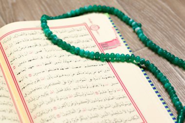 Kuran - Müslümanların kutsal kitabı