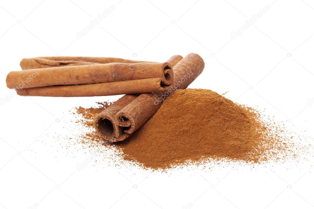 Cinnamon sticks isolated on white background. close up