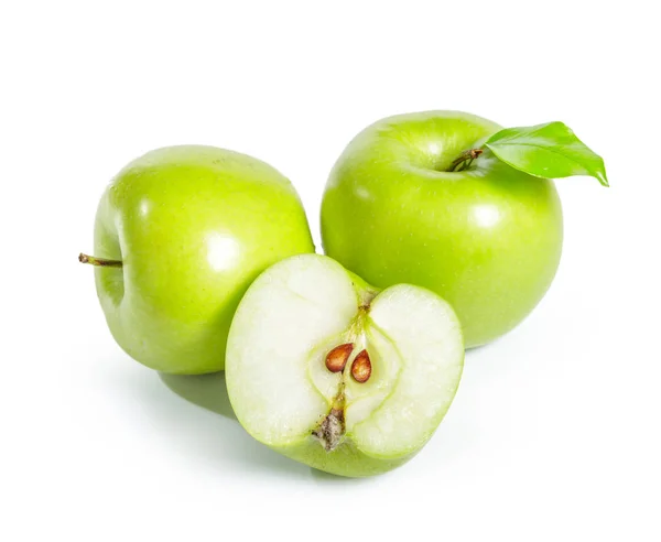 Świeże jabłka kowala babcia na białym tle — Zdjęcie stockowe