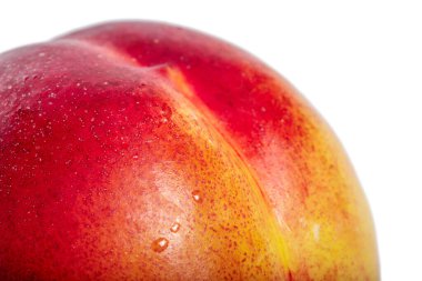 Şeftali, beyaz üzerine yakın çekim. yaratıcı fotoğraf