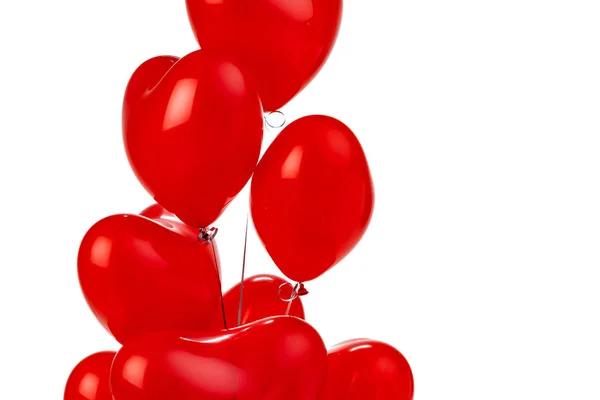 Globos de aire. Manojo de globos de papel de aluminio en forma de corazón rojo. foto creativa . — Foto de Stock
