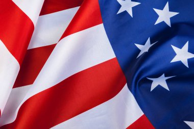 Güzel sallanan yıldız ve çizgili Amerikan bayrağı