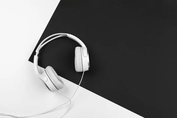 Black White Composition Stylish Headphones Flat Lay Creative Photo — Stock Photo, Image