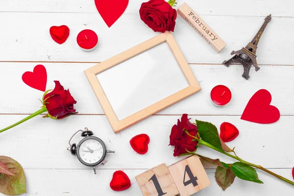 Романтическая композиция ко Дню Святого Валентина — стоковое фото