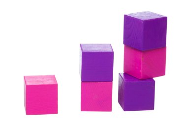 Tahta yapı taşları beyaz arkaplanda izole edildi