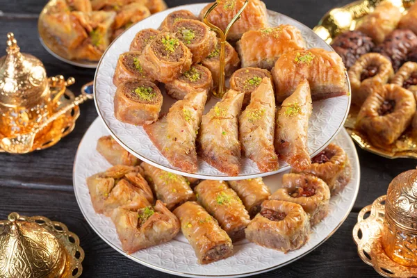 Традиционный десерт пахлава, хорошо известный на Ближнем Востоке и вкусный — стоковое фото