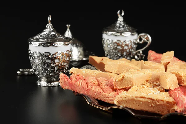 Café turco tradicional e delícia turca. Foto criativa . — Fotografia de Stock