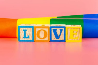 Lgbt konsepti, mesaj aşkı, Lgbt bayrağı. yaratıcı fotoğraf.