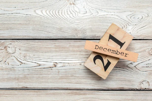 12月21日。12月21日、白を背景にカレンダー。冬時間 — ストック写真
