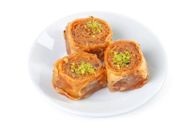 Türk Ramazan Tatlısı Baklava beyazı izole etti