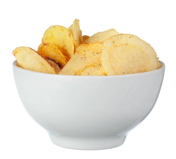 Potatischips på skål isolerad på vit bakgrund. Närbild. — Stockfoto