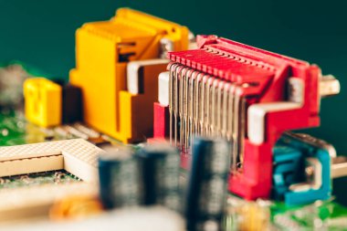 İşlemcili bilgisayar elektronik devre kartı kapat