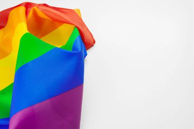 lgbt gurur bayrağı beyazda izole