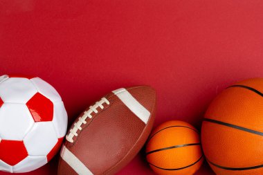 Futbol, basketbol ve ragbi için toplar.