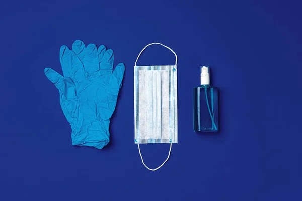 面罩，医用手套和清洁剂。Coronavirus预防概念 — 图库照片