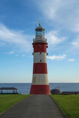 Plymouth kırmızı ve beyaz deniz feneri