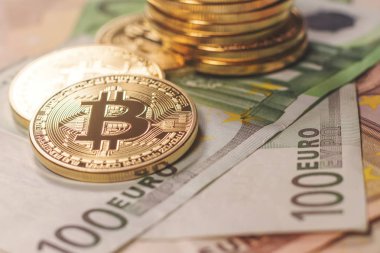 Altın bitcoin Euro arka plan. Bitcoin cryptocurrency.