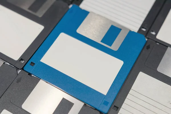 Disques disquettes stockage de données informatiques magnétiques . — Photo