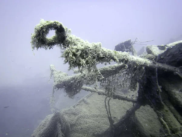 Destruição subaquática. Naufrágio submarino . — Fotografia de Stock