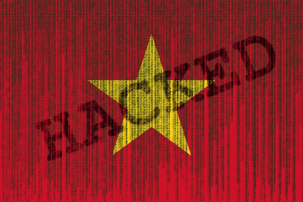 Os dados piratearam a bandeira do Vietname. Bandeira do Vietname com código binário . — Fotografia de Stock