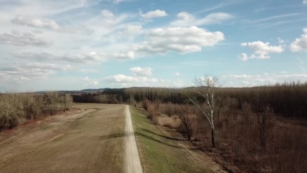 Luftaufnahme Wolken Über Der Landschaft Frühlingslandschaft — Stockvideo