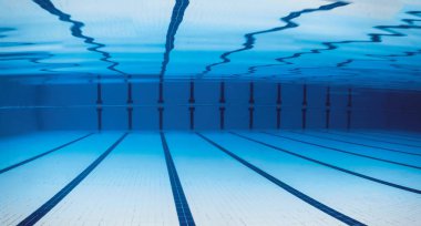 Su altı Boş Yüzme Havuzu. 