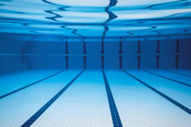 Su altı Boş Yüzme Havuzu. 