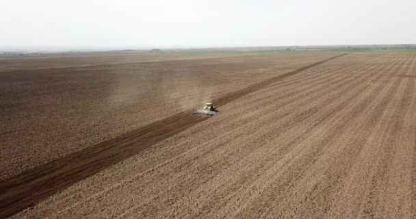 Tractor Cultivo Campo Preparação Campo Para Plantar Vista Aérea — Vídeo de Stock