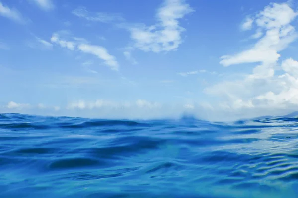 Ocean Woda tło, fala z bliska — Zdjęcie stockowe