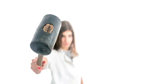 Martillo de mano de mujer sobre fondo blanco —  Fotos de Stock