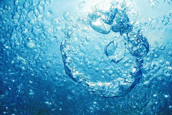 Кольцо под водой, Кольцо Пузырь, Концептуальное изображение — стоковое фото
