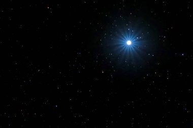 Gece gökyüzündeki en parlak yıldız, Sirius Yıldızı