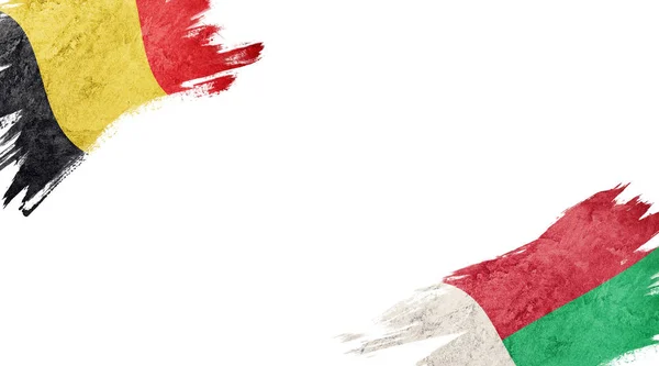 Bandiere del Belgio e del Madagascar su sfondo bianco — Foto Stock