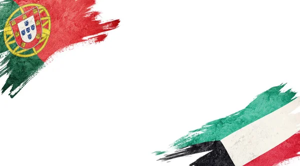 Bandeiras de Portugal e Kuwait sobre fundo branco — Fotografia de Stock