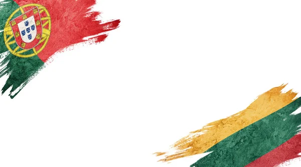 白い背景にポルトガルとリトアニアの旗 — ストック写真