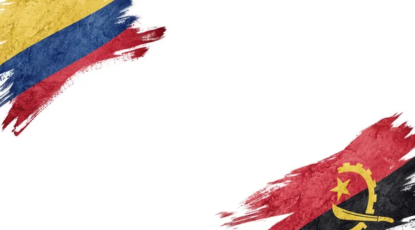 Bandeiras da Colômbia e Angola sobre fundo branco — Fotografia de Stock