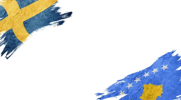 Bandiere di Svezia e Kosovo su sfondo bianco — Foto Stock