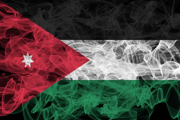 Bandera de humo de Jordania sobre fondo negro, bandera de Jordania —  Fotos de Stock