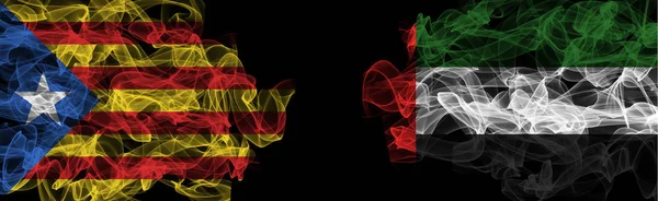 카탈루냐와 UAE 깃발검은 색 배경 , Catalonia vs Uni — 스톡 사진