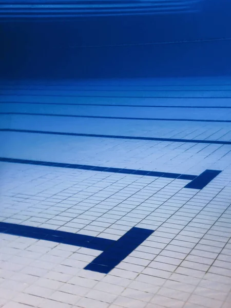 Underwater Empty Swimming Pool — Stock Photo, Image