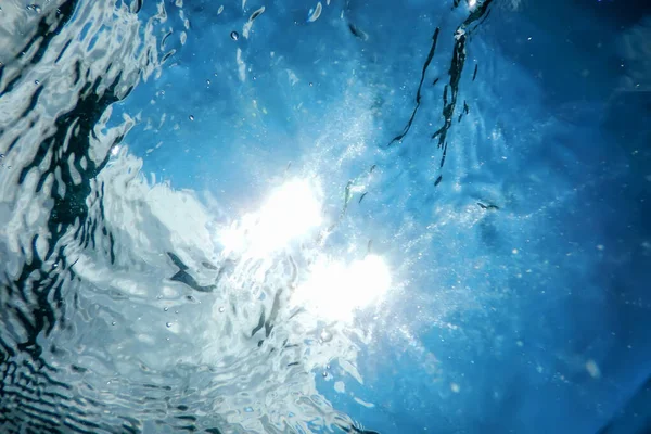 Unterwasserblasenring Aqua Hell Stock Photo 164332652