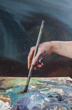 yaratıcı süreç içinde kadın sanatçı