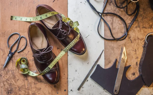 Ayakkabı yapımı. Ayrıntılı görünüm