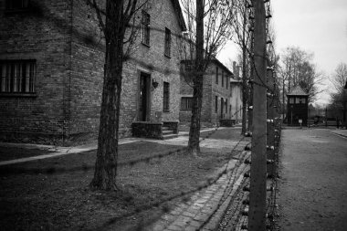 Auschwitz, Polonya - 25 Kasım 2019. Auschwitz toplama kampının bir parçası.